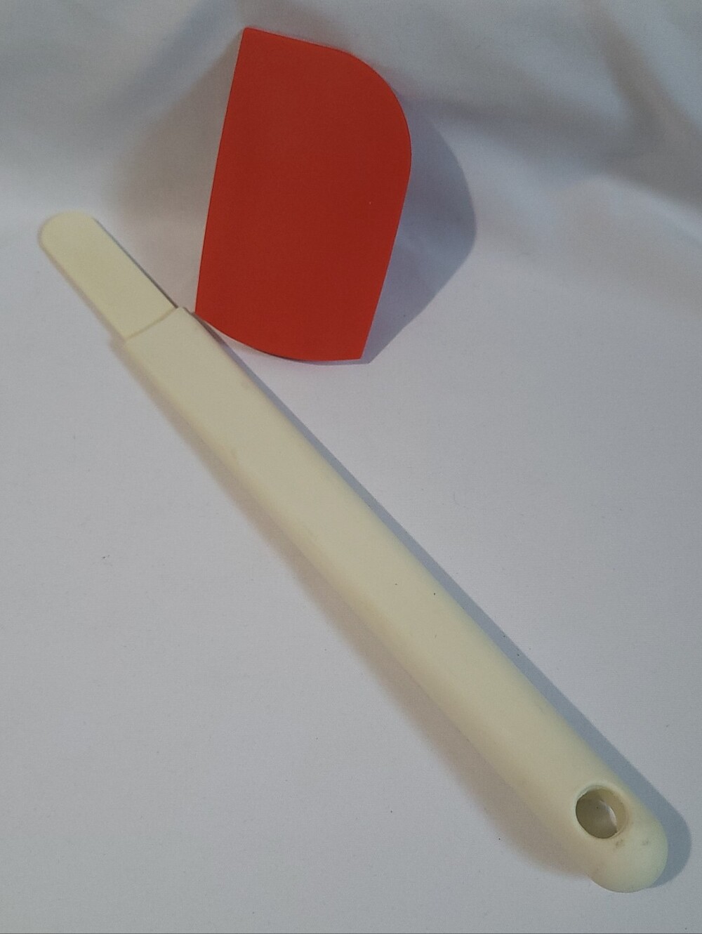 Tupperware Silicone Spatula Red - Picture 2 of 4